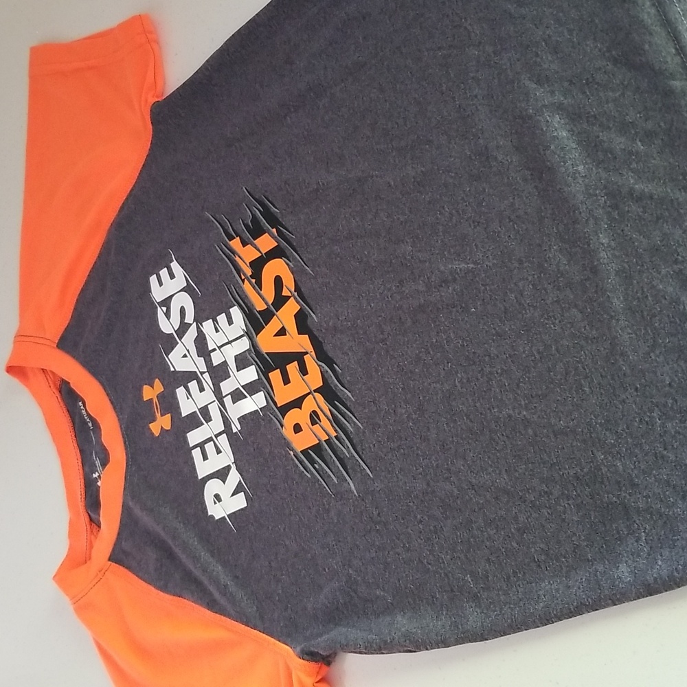 UNDER ARMOUR T-SHIRT